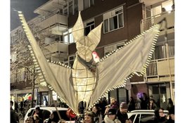 Super Sint Maarten verbindt Amsterdam-Oost met licht, muziek en warmte