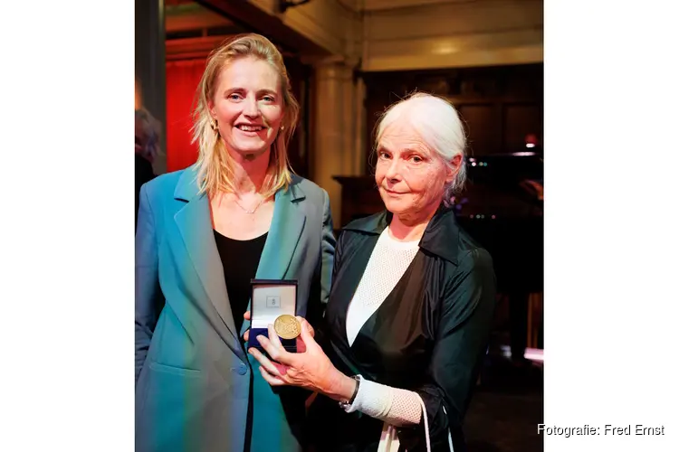 Amsterdam eert Liesbeth van der Horst met Andreaspenning