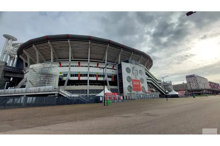 Ajax verkeert in enorme crisis