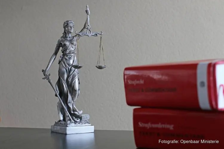 Boete van 300 euro voor spoorbezetters Amsterdam Centraal