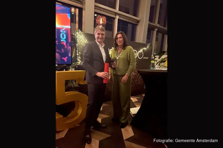 Jubileumpenning voor 100-jarig Atradius