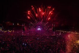 Ruim 80.000 bezoekers beleven een Nederlands Times Square-moment met Electric Fireworks en Electric Fireworks Junior op het Museumplein in Amsterdam