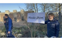 Eerste stapjes voor olifantenkalf in Artis trekken veel bekijks