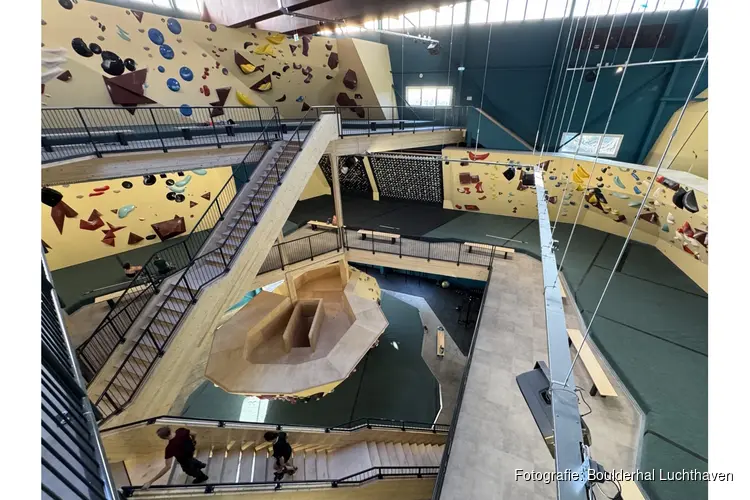 Boulderhal Luchthaven opent: Amsterdam is een nieuwe klimsporttempel rijker