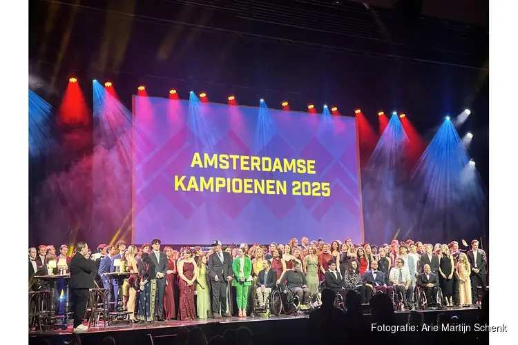 Sportgala Amsterdam huldigt feestelijk de kampioenen van afgelopen jaar