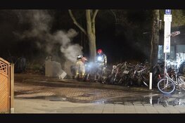 Meerdere scooters in brand aan Tugelaweg in Oost