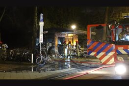 Meerdere scooters in brand aan Tugelaweg in Oost