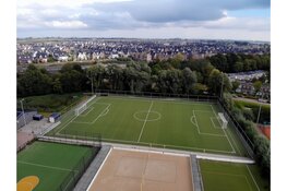 Eerste gerecyclede kunstgrasveld van Nederland geïnstalleerd bij FC Weesp