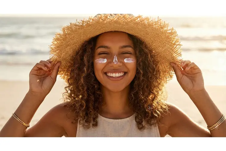 Stralende huidverzorging met focus op zonbescherming en gezichtsverzorging