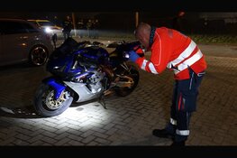 Ernstig ongeval op Siciliëweg in Amsterdam: motorrijder zwaargewond