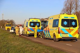 Fietser overleden na aanrijding met vrachtwagen in Muiderberg