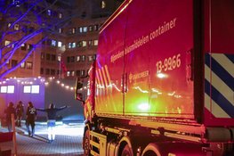 Brand bij asielzoekerscentrum in Zuidoost, hulpdiensten massaal ingezet