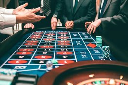 Groepsdynamiek aan de speeltafel: sociaal gedrag in Nederlandse casino’s