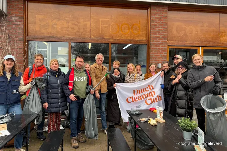 Eerste schoonmaakactie van XXX Cleanups levert 171 kg zwerfafval op in Amsterdam Oost