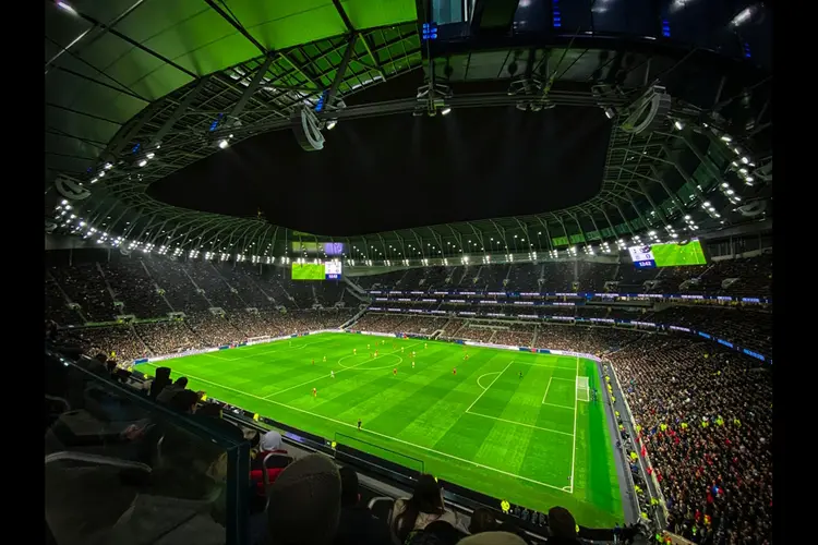 Eredivisie Analyse: Teamvorm & Belangrijkste Wedstrijden April