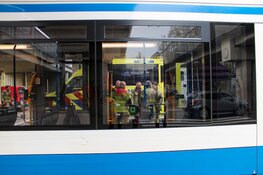 Persoon zwaargewond na aanrijding met tram in Zuidwest