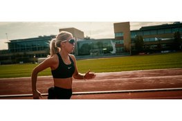 Lopen met je hart: Chinouk van de Kuil roept hardlopend Nederland op om mee te rennen voor KWF Kankerbestrijding