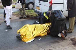 Fietser gewond na botsing met bestelbus op Plesmanlaan