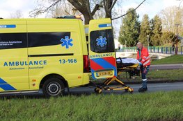 Fietser gewond na botsing met bestelbus op Plesmanlaan