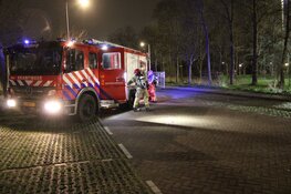 Brandje in auto op parkeerplaats van sportclub