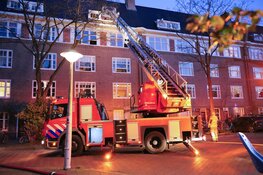 Flinke brand in portiekwoning, woning tijdelijk onbewoonbaar