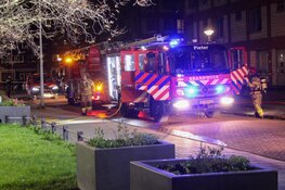 Brand bij toegangsdeur appartementencomplex in Nieuw-West