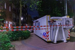 Dode vrouw gevonden in woning Indische Buurt, politie doet onderzoek