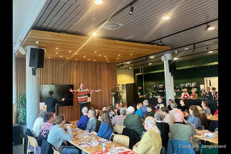 Jonge operazangers verrassen gasten bij Resto Van Harte