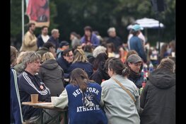 'De Nieuwtjes' winnen Vrijheidsquiz in Oosterpark