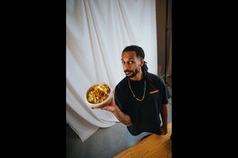 Hawaiian introduceert Faya Bowl met comedian Jay Francis
