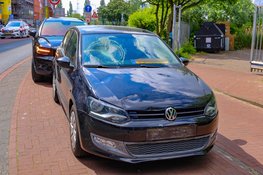 Scooterrijder gewond na aanrijding met auto in Amsterdam