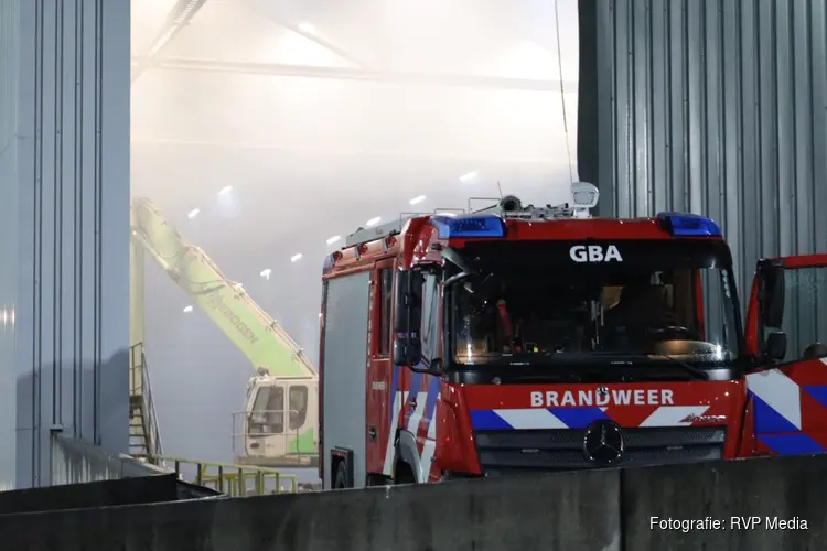 Pand vol rook na brand in scheidingsinstallatie van afvalbedrijf