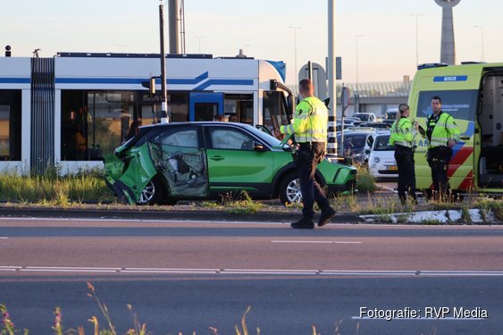 Ernstig ongeval met drie auto's op afrit A10