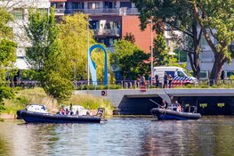 Overleden persoon aangetroffen in water Amsterdam