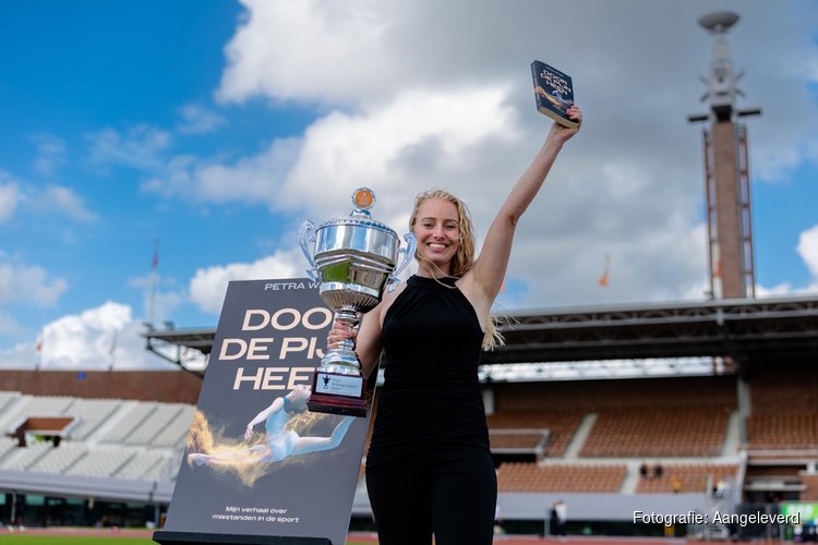 Petra Witjes wint Nico Scheepmaker Beker met Door de Pijn Heen