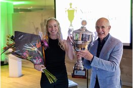 Petra Witjes wint Nico Scheepmaker Beker met Door de Pijn Heen