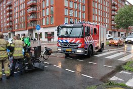 Persoon gewond na aanrijding tussen scootmobiel en busje