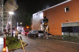 Meerdere gewonden na explosie en grote brand in Amsterdam Nieuw-West
