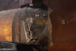 Meerdere gewonden na explosie en grote brand in Amsterdam Nieuw-West