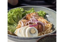 Yangon Delight gaat derde jaar in: authentieke smaken en ontmoetingen aan de Linnaeusstraat