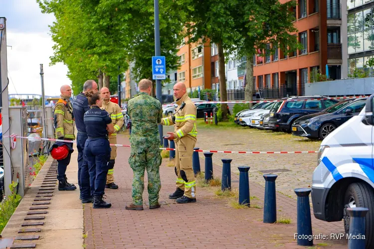 Verdacht pakket aangetroffen op terras van woning Amsterdam