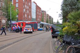 Fietser raakt gewond bij aanrijding met tram op Eerste Constantijn Huygensstraat