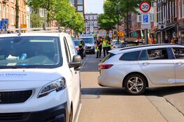Fietser ernstig gewond na aanrijding met taxi
