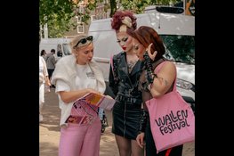 Ondernemers, cultuurmakers en bewoners tonen veelzijdigheid oude binnenstad tijdens Wallen Festival