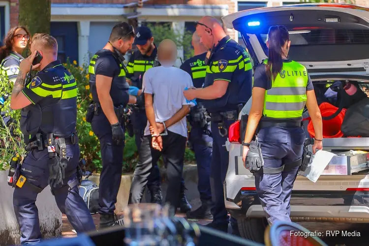 Gewonde en aanhouding na steekpartij bij Albert Heijn