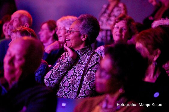Zomerfilmmaand brengt ouderen in Lang Leven Thuisflats samen