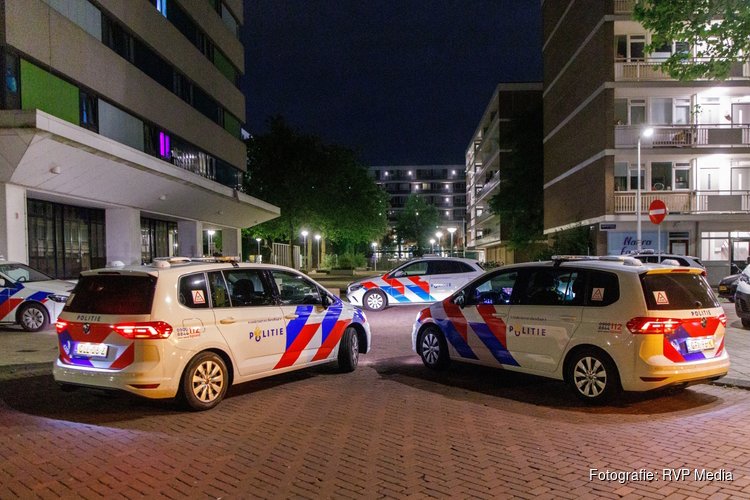 Gewonde na steekincident in flat Rijswijkstraat