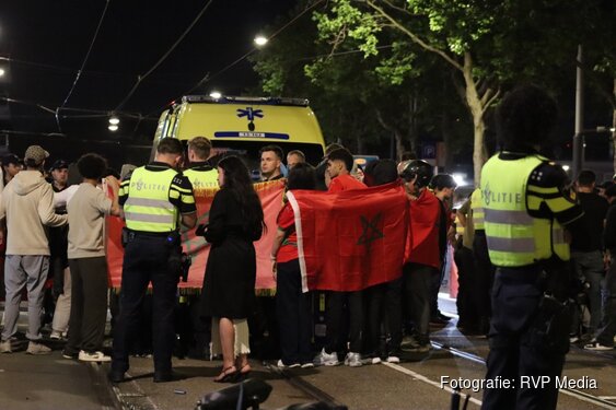 Drie gewonden bij scooterongeval op Slotenmeerlaan