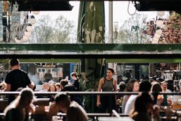 De Biertuin blijft een vaste plek voor terras, comfortfood en speciaalbier in Amsterdam-Oost