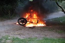 Scooter uitgebrand in Amsterdam